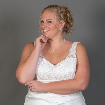 Brautkleider Konfektionsgrösse 44 46 48 50 52 54 56 günstig kaufen mit Fachberatung