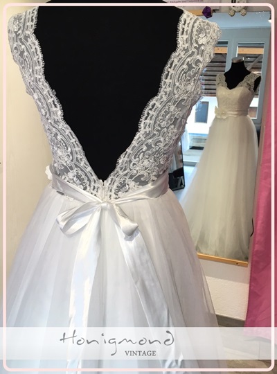 Brautkleid schwarz bestickt SALE Brautmode günstig kaufen Berner Oberland Thun Spiez Interlaken