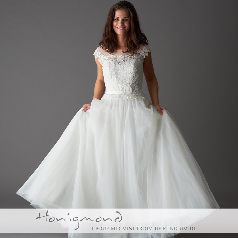 Brautkleid Schleier aus Spitze günstig kaufen