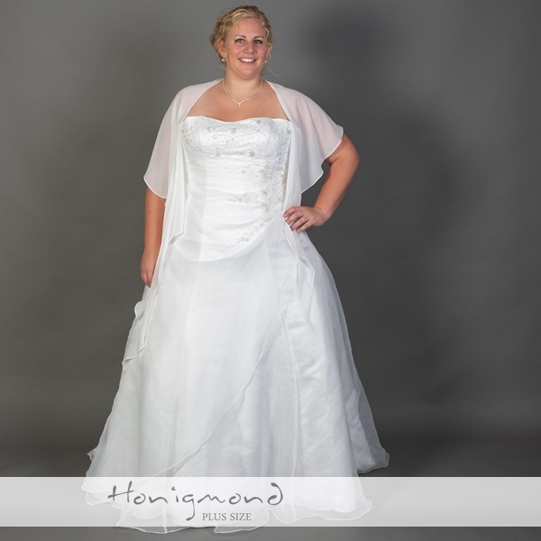 Brautkleid-Brautmode Spitze ivory elfenbei Schleppe